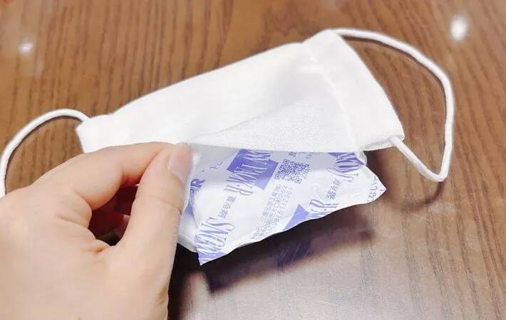 保冷剤は「ガーゼマスク」に入れてみて！　夏に役立つ意外な使い道【子供の暑さ対策】