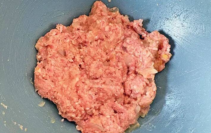 ハンバーグにのせて焼くと？　旬野菜の食べ方に「意外と合う」「華やか！」