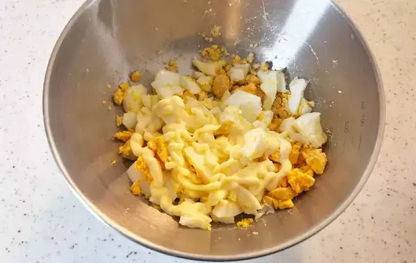 「家族が飽きた卵サンド　母が小さじ1杯入れたのは…？【マンネリ打破レシピ】」の画像