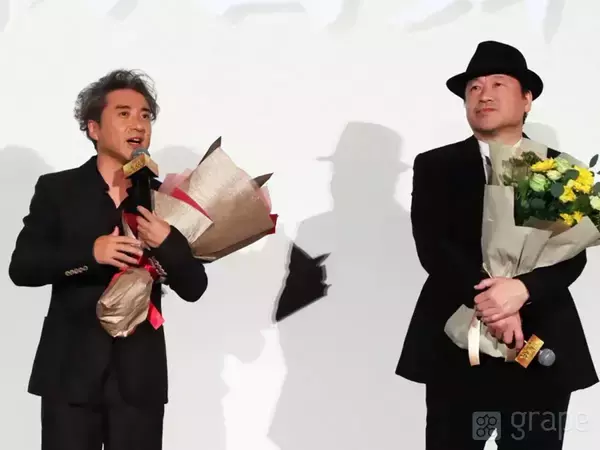 「さっきから気になっているのは…」　舞台挨拶中の佐藤二朗が、観客席を指さして？