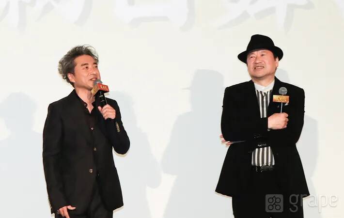 「さっきから気になっているのは…」　舞台挨拶中の佐藤二朗が、観客席を指さして？