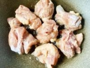 鶏肉に片栗粉をまぶして…　絶品おかずに「家族が大喜び」「これで十分かも」