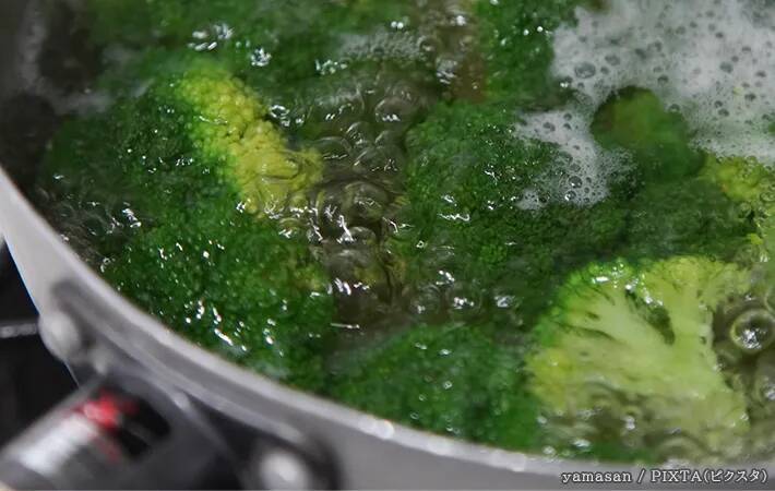 ブロッコリーは水から？お湯から？　栄養を逃しにくいゆで方がこちら