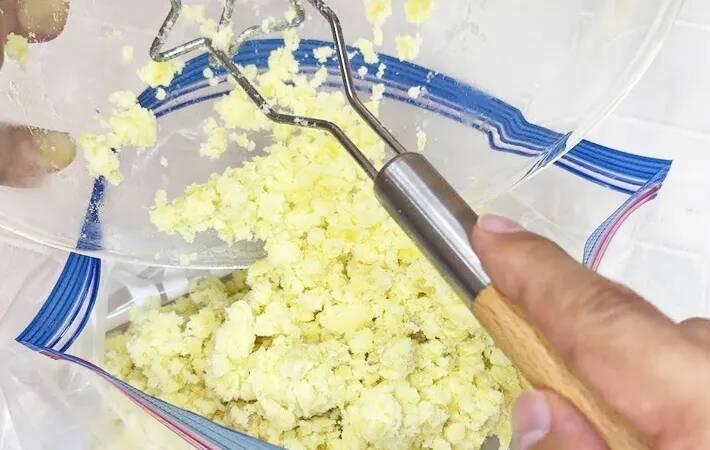 焼き芋を冷凍すると“ねっとりアイス”に？　話題の食べ方を試してみた