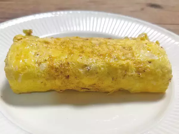 パッと見、普通の玉子焼き　カットした断面に「ぎっしり！」「子供が完食」