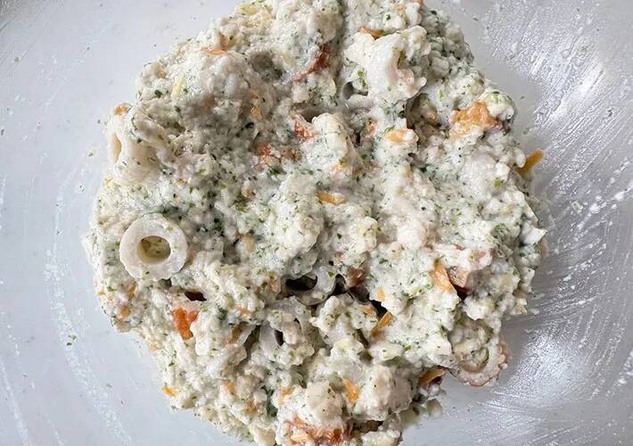 「豆腐×ちくわ」混ぜて焼くだけ！　包丁不要の『節約おかず』が家族にヒット【10分レシピ】