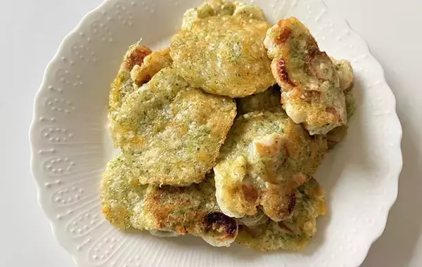 「「豆腐×ちくわ」混ぜて焼くだけ！　包丁不要の『節約おかず』が家族にヒット【10分レシピ】」の画像
