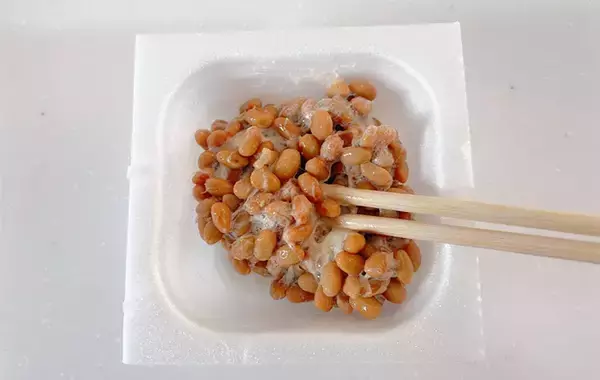 「夏もお湯入れてる？　暑い日に試したい『粉末スープ』の意外な活用法に子供が大喜び」の画像