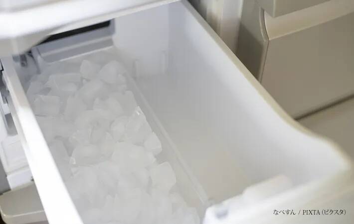 家で作った氷、白っぽいのはなぜ？　なるべく透明にするコツは
