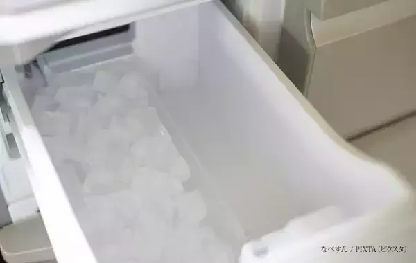 「家で作った氷、白っぽいのはなぜ？　なるべく透明にするコツは」の画像