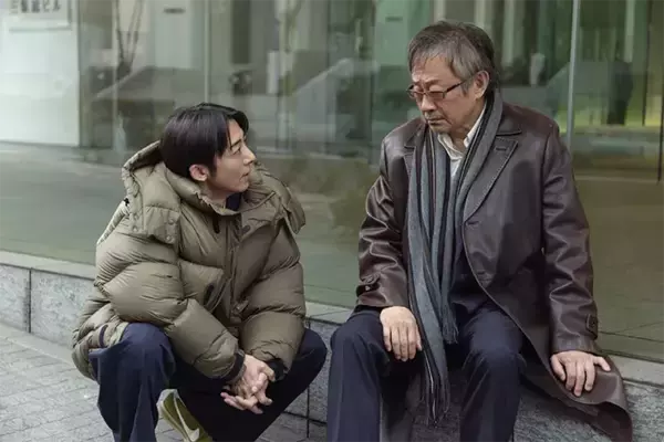 「【考察】高橋一生のコミカルな芝居に大笑い！一人二役の違いも…　『リボーン』第4話」の画像