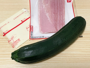 ズッキーニを主役に！　材料3つ、挟んで焼くだけのレシピに「外れない味」「これだけで満足」