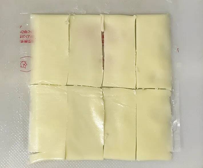 ズッキーニを主役に！　材料3つ、挟んで焼くだけのレシピに「外れない味」「これだけで満足」