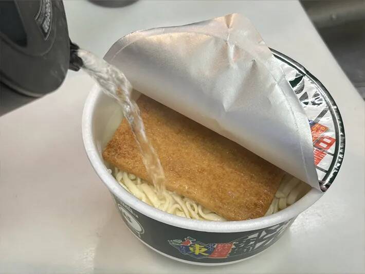 「こんな食べ方、私だけでしょうか？」　どん兵衛の新たな『正解』にたどり着いた結果