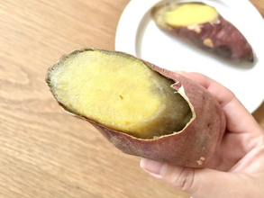 【食べ比べ】ドンキとイオンの焼き芋はどう違う？　2本を食べ比べた結果は
