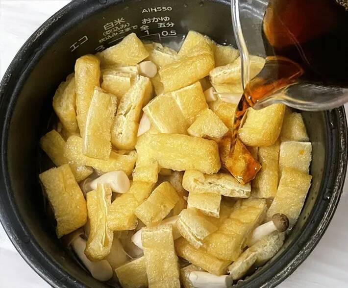 『さっぱり』とした炊き込みご飯？　調味料1つだけでできるレシピに「箸が止まらない」「食べやすい」