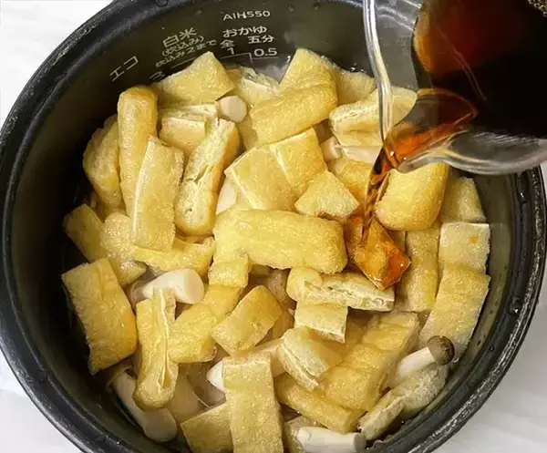 「『さっぱり』とした炊き込みご飯？　調味料1つだけでできるレシピに「箸が止まらない」「食べやすい」」の画像