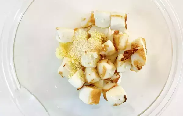 「安いはんぺんに家族がハマった！　使った調味料は…？【節約レシピ】」の画像