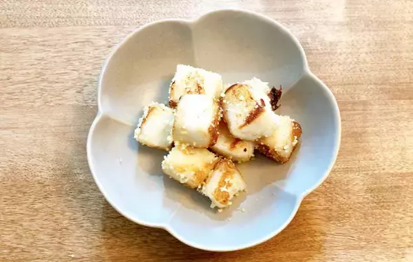 「安いはんぺんに家族がハマった！　使った調味料は…？【節約レシピ】」の画像