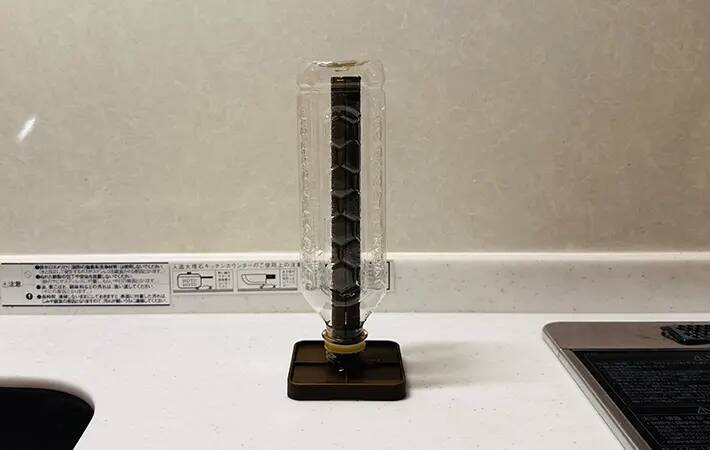 洗い物の置き場所に3COINSのボトルドライヤーが最適！　「ペットボトルと水筒に使ってる」「ジッパー袋もいけた」