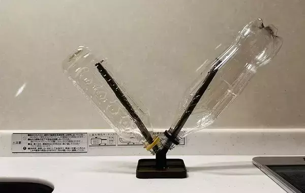 「洗い物の置き場所に3COINSのボトルドライヤーが最適！　「ペットボトルと水筒に使ってる」「ジッパー袋もいけた」」の画像