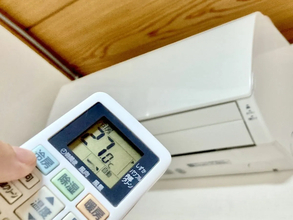 エアコンはこまめに消す？それともつけっぱなし？　気になる節電の『正解』がこちら【節電術4選】