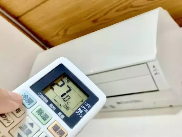 エアコンはこまめに消す？それともつけっぱなし？　気になる節電の『正解』がこちら【節電術4選】