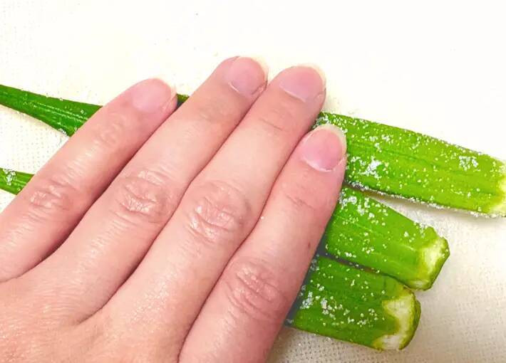 納豆とオクラのそば　仕上げに『適量』かけたのは？「クリーミーでおいしい！」