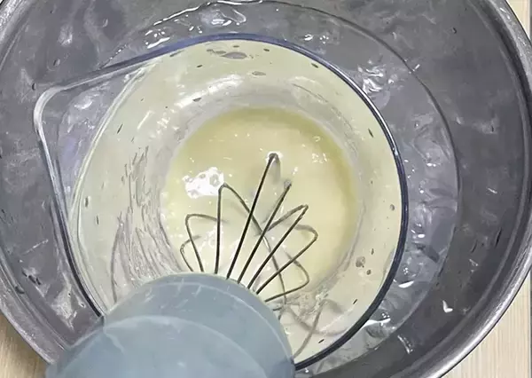 「5分で作れるクリームの正体は？　「必要な分だけ」欲しい時に便利な生クリーム代用アイディア」の画像