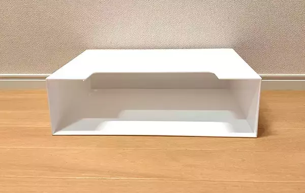 「ファイルボックスに書類は入れません！　ダイソーのケースと組み合わせて5秒でできる収納棚が優秀すぎた」の画像