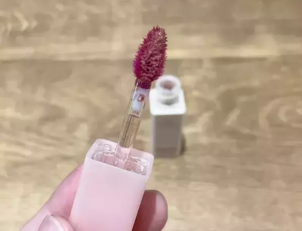 「リップを忘れても怖くない！　『コンビニのリップ』が優秀すぎて、ピンチヒッターどころじゃなかった」の画像