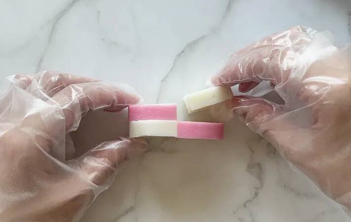 おせちの紅白カマボコが一気に華やぐ！　実は簡単だった『基本の飾り切り』4種