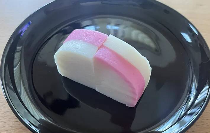 おせちの紅白カマボコが一気に華やぐ！　実は簡単だった『基本の飾り切り』4種