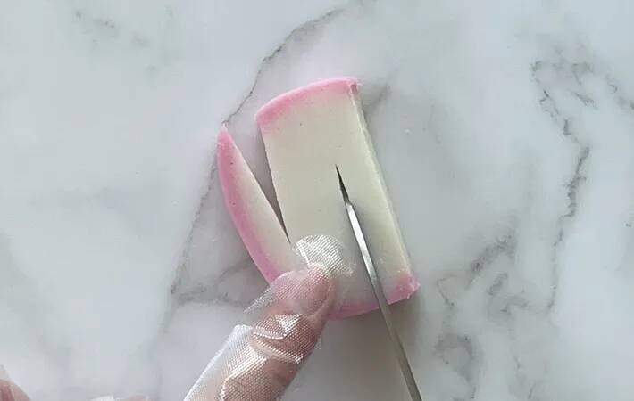 おせちの紅白カマボコが一気に華やぐ！　実は簡単だった『基本の飾り切り』4種