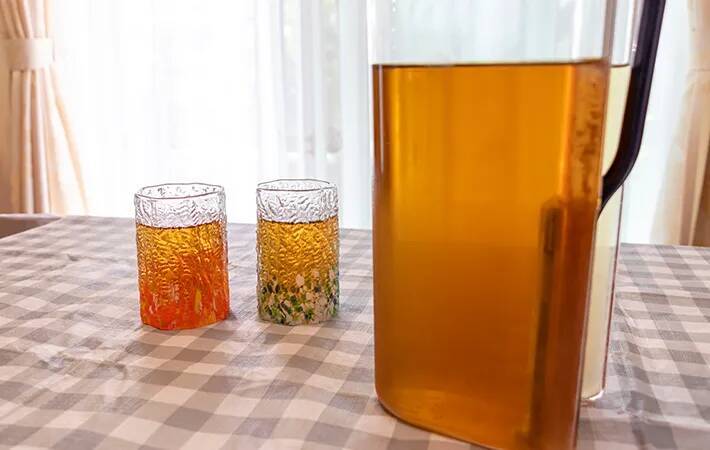 家庭で作った麦茶、何日飲める？　メーカーが教えるのは