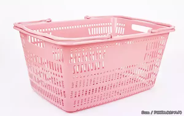 「スーパーで買い物後、カゴごと車に運ぶのはあり？　意外と知らない境界線」の画像