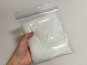 濡らしたペットシーツを凍らせると？　暑い日に役立つ活用法が、こちら