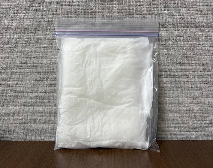 濡らしたペットシーツを凍らせると？　暑い日に役立つ活用法が、こちら