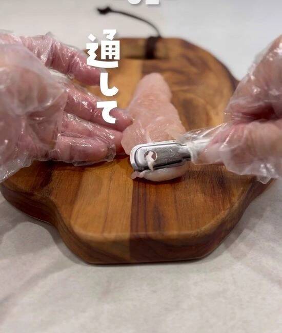 「包丁は使いません」　ささみの筋取りに使うのは？「スルッと取れた」「快感」