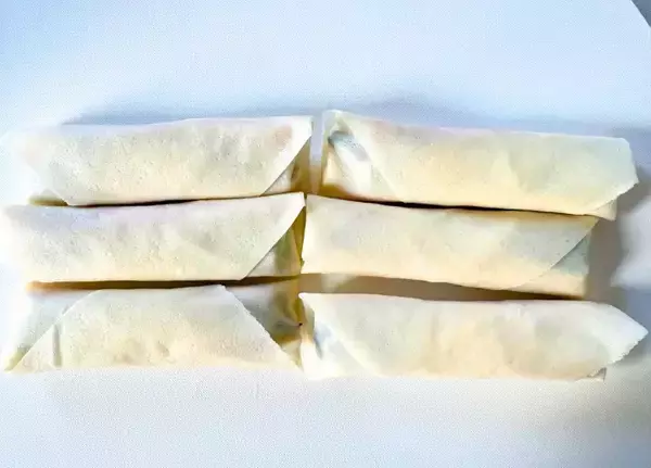 「具材は炒めません！　春巻きの皮の思わぬ使い道に「夫が無言で食べ続けるほどハマった」」の画像