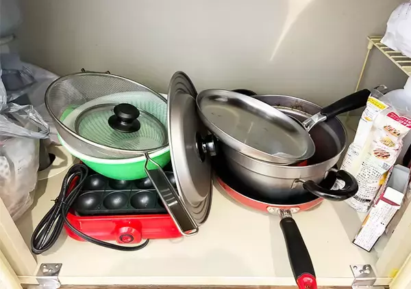 「調理器具のゴチャゴチャは『100均の文房具』で解決！　「じゃない使い方」が超便利だった」の画像