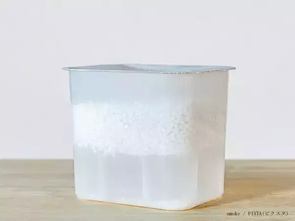 衣類や靴をカビから守る！　エステーが教える、今すぐできる3つの湿気対策【除湿剤】