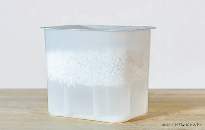 衣類や靴をカビから守る！　エステーが教える、今すぐできる3つの湿気対策【除湿剤】