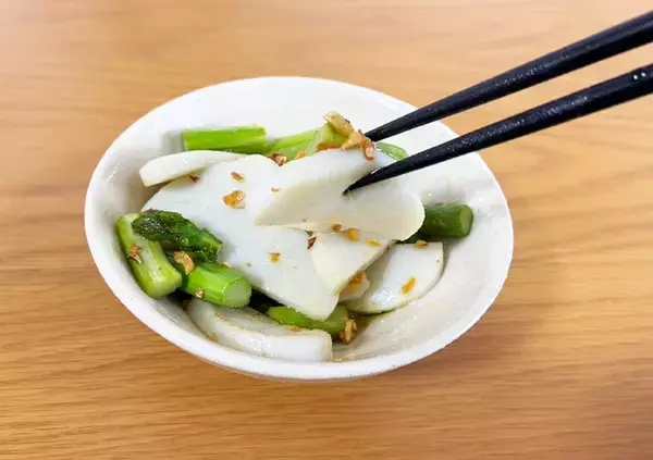 「おせちのかまぼこが余ってる人は挙手！　無限に食べれるアレンジレシピに「箸が止まらない！」」の画像