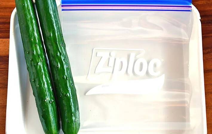 ジッパー袋にキュウリ2本入れて…　冷蔵庫で30分！やみつき簡単漬け物【管理栄養士】