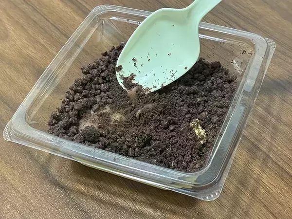 「自宅でサツマイモ掘り体験！？　ファミマの斬新なスイーツを食べると…「懐かしい」」の画像