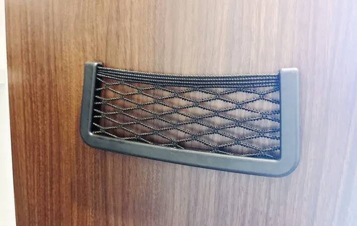 これ欲しかった！　セリアで見つけた万能ポケットで家中すっきり！【メッシュポケット活用術】