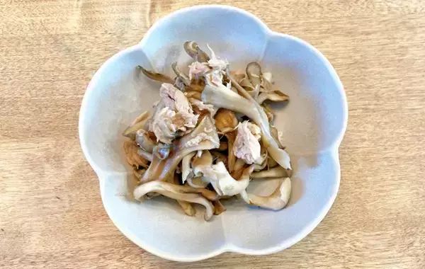 「マイタケとツナ缶を混ぜて…？　味付けに「箸が止まらん」【レンチンレシピ】」の画像