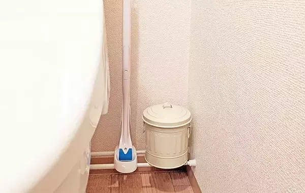 「つっぱり棒にカーテンを通すと…　試したら「隠せて嬉しい」「使い勝手バツグン」【ダイソーの活用法】」の画像