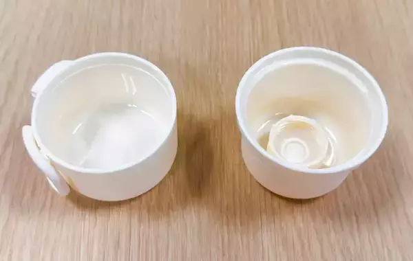 「ペットボトルのキャップは捨てます　代わりに使ったスリコのペットボトル用コップが便利だった」の画像